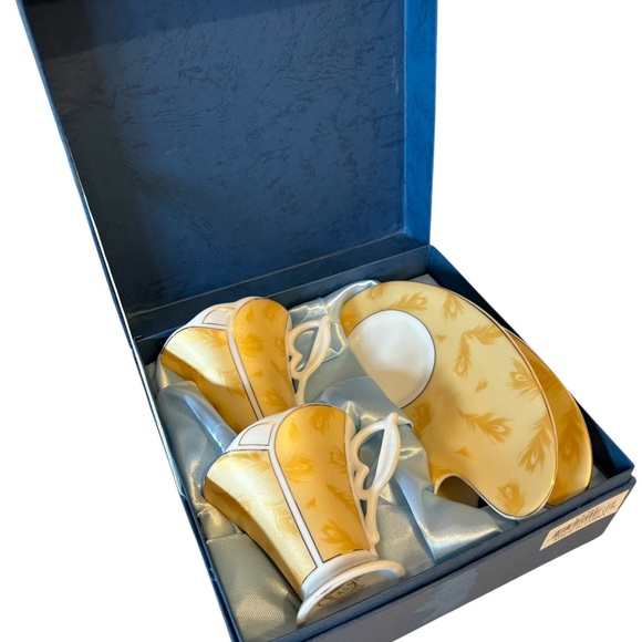 Elegant Yellow Classic Coffee Set - Picture 1 of 5